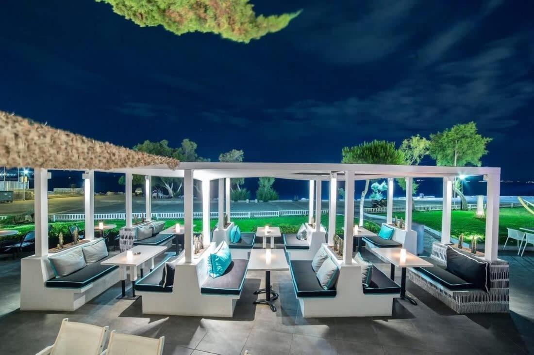 Family Apt With Garden Next To The Sea Athen Exterior foto