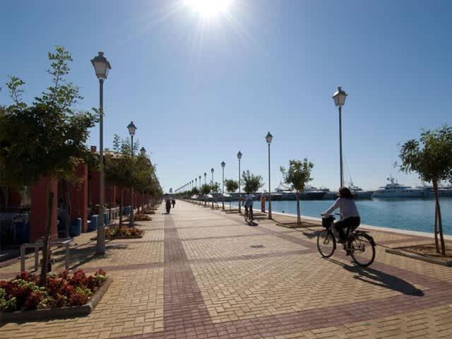 Family Apt With Garden Next To The Sea Athen Exterior foto