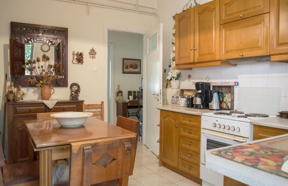 Family Apt With Garden Next To The Sea Athen Exterior foto