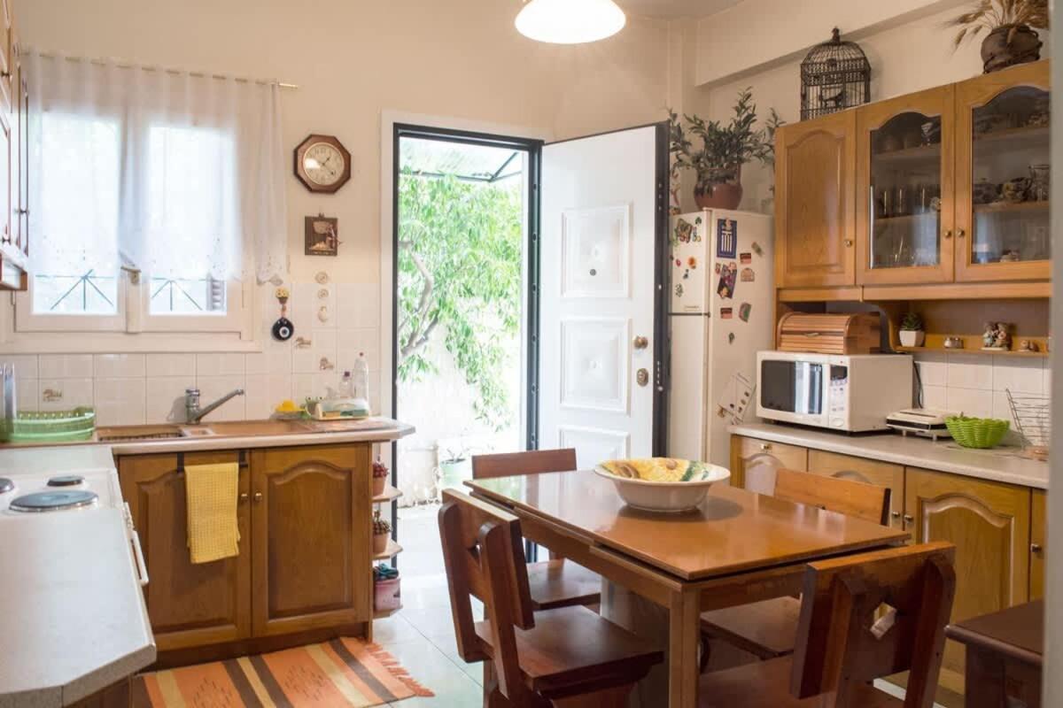 Family Apt With Garden Next To The Sea Athen Exterior foto