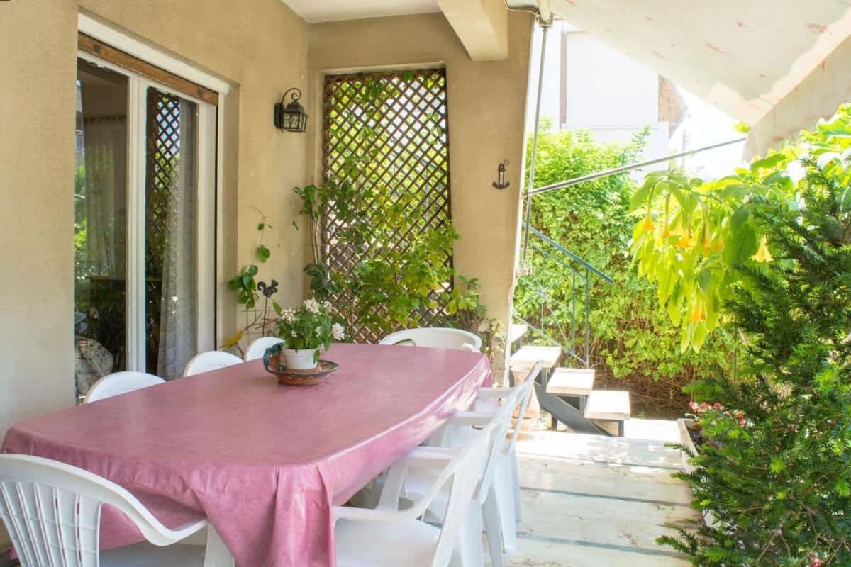 Family Apt With Garden Next To The Sea Athen Exterior foto