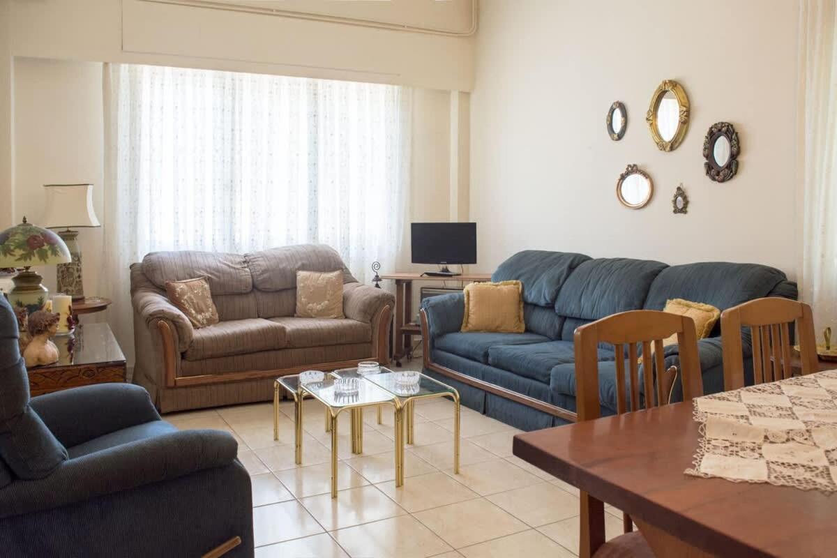 Family Apt With Garden Next To The Sea Athen Exterior foto